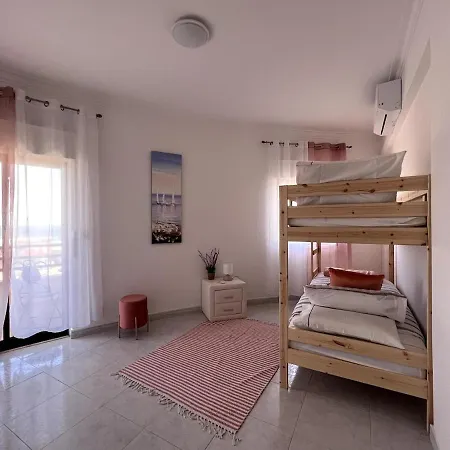 O Mar Na Frente De Lux Caparica